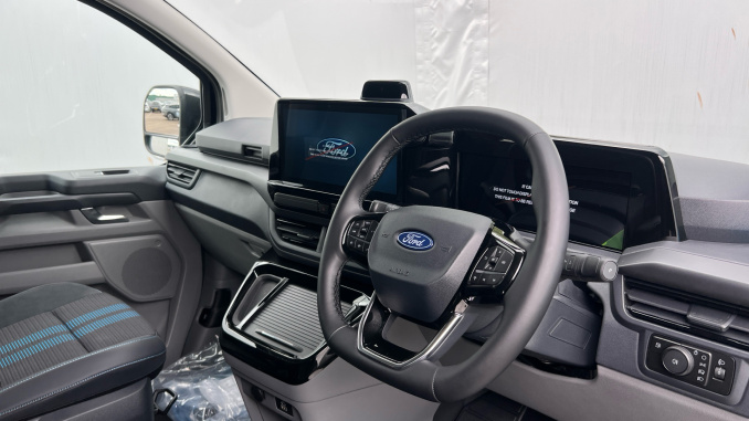 Ford Transit Custom 320 L1 Petrol Fwd 2.5 PHEV 232ps H1 Double Cab Van Sport Auto [NI] - Image 11